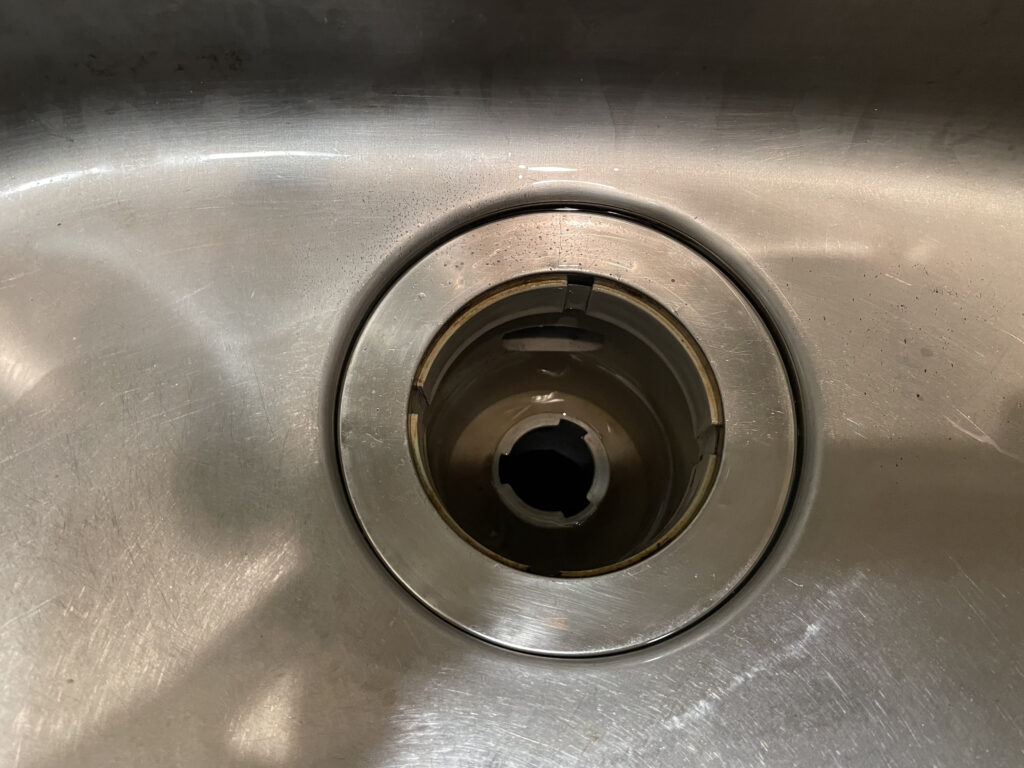 画像に alt 属性が指定されていません。ファイル名: kitchen-sink-drain-after-osaka-1024x768.jpg