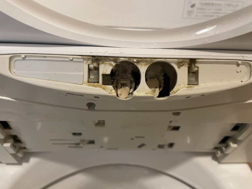 おしりノズル洗浄清掃前の画像